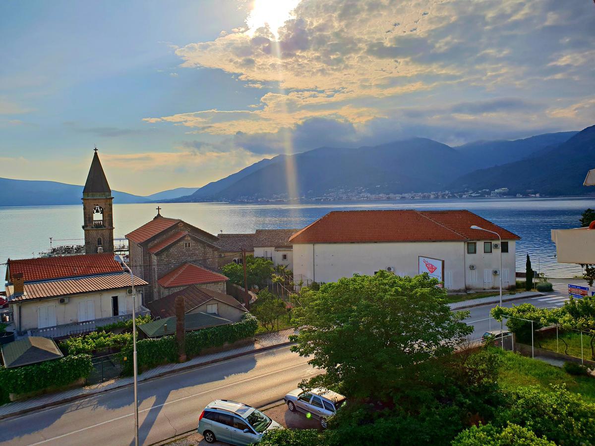 Bayview Apartments Tivat Montenegro 外观 照片